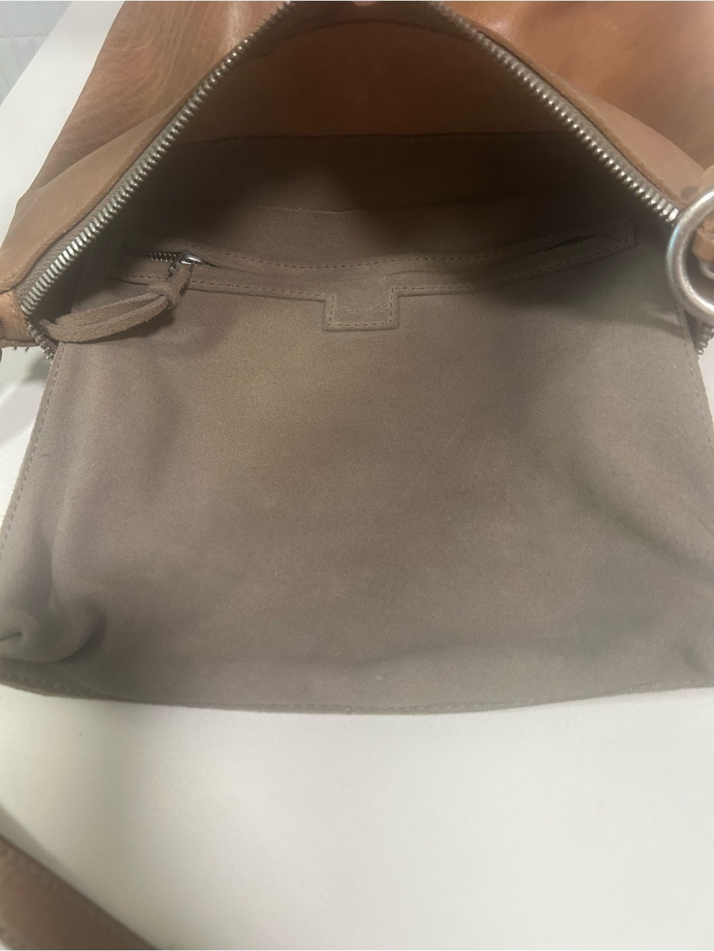 Madewell The Lisbon O-Ring Leather Bucket Bag - Picture 9 of 11